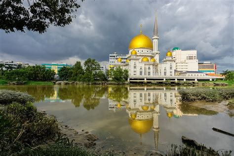  Klang: En Överväldigande Resa Genom Malaysias Magiska Traditioner